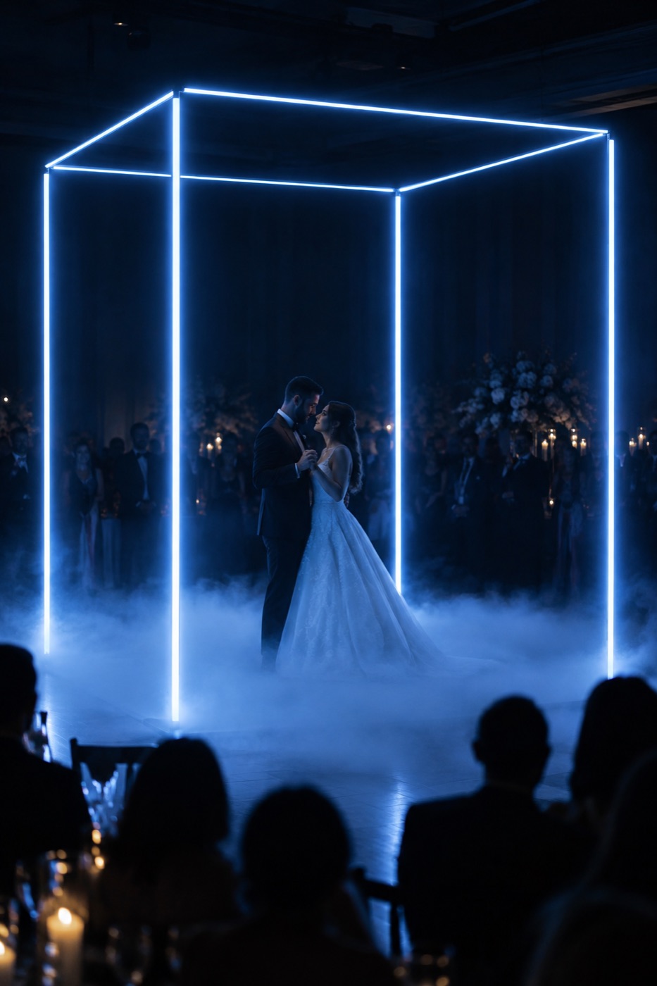 Première danse dans la cage LED